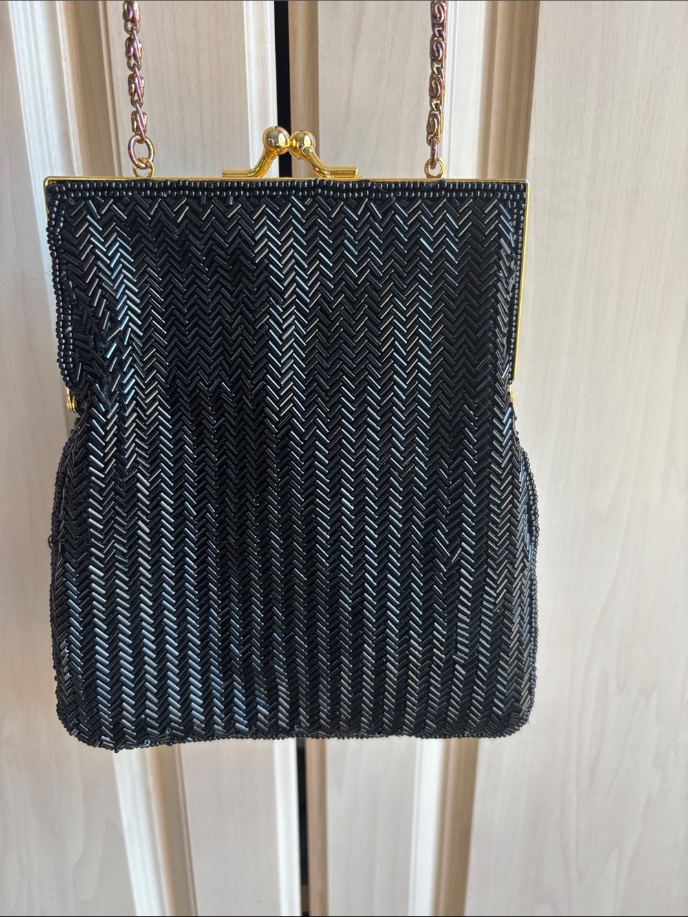 BloomingdalesBlack Chain-Strap Evening Bag kiss lock New - Picture 2 of 11